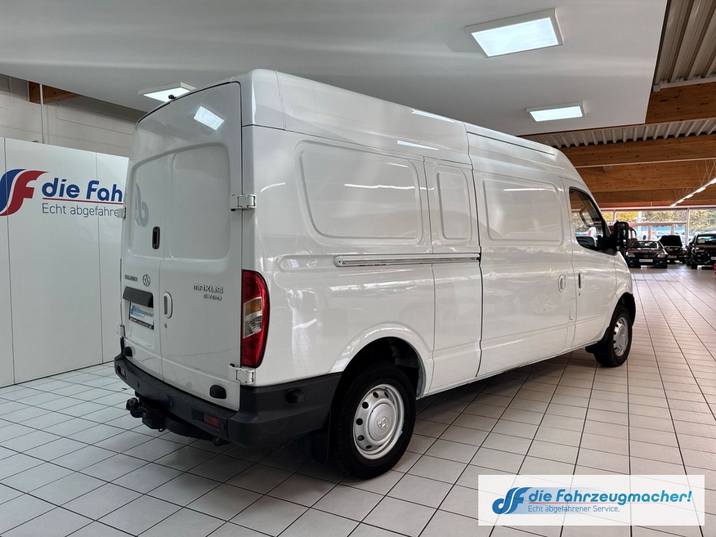 Fahrzeugabbildung Maxus EV80 Kasten L2H2 3,5t PDC Berganfahrass. El. Par