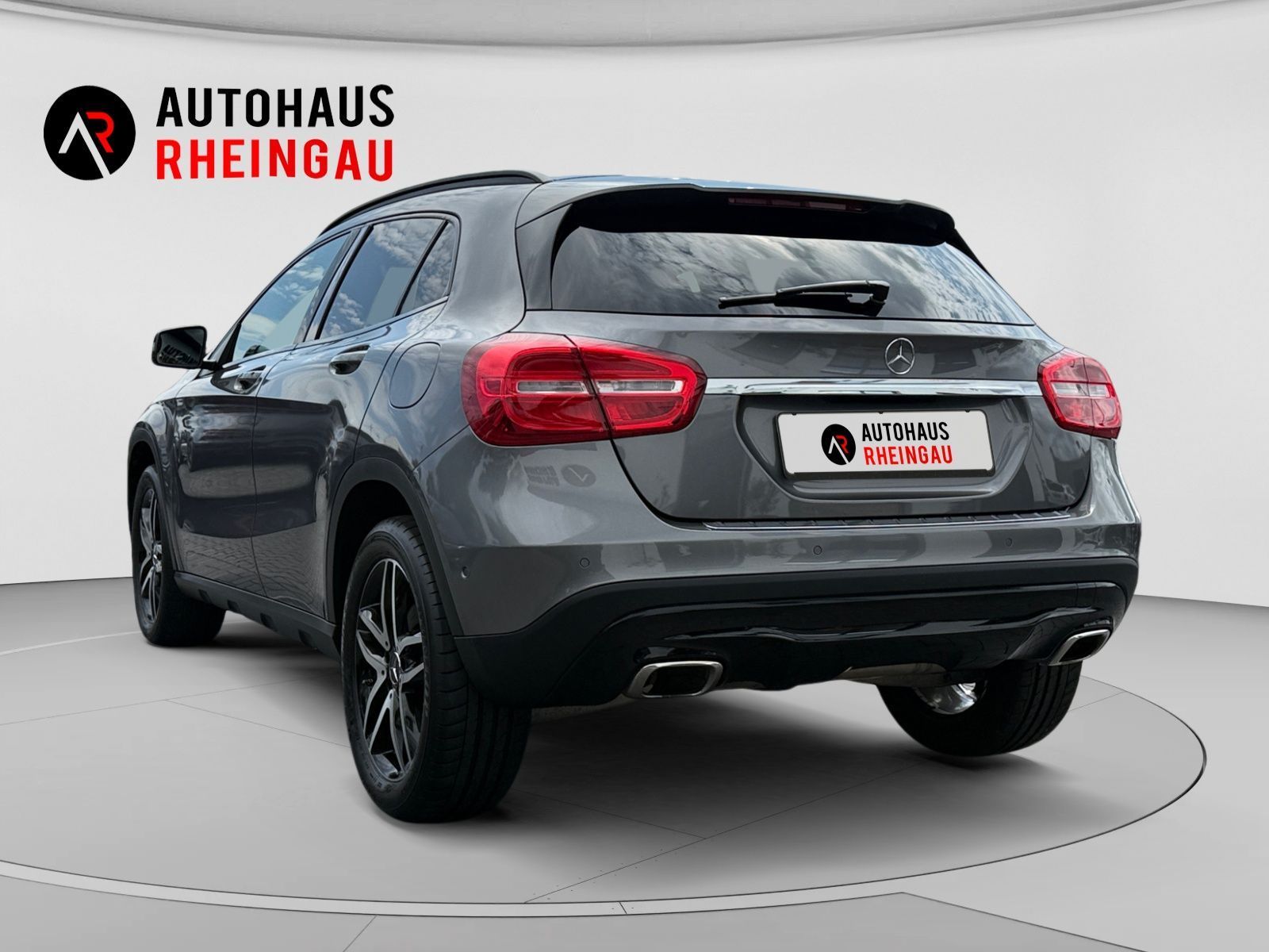 Fahrzeugabbildung Mercedes-Benz GLA 250 Score 4Matic RFK PANO MEMORY