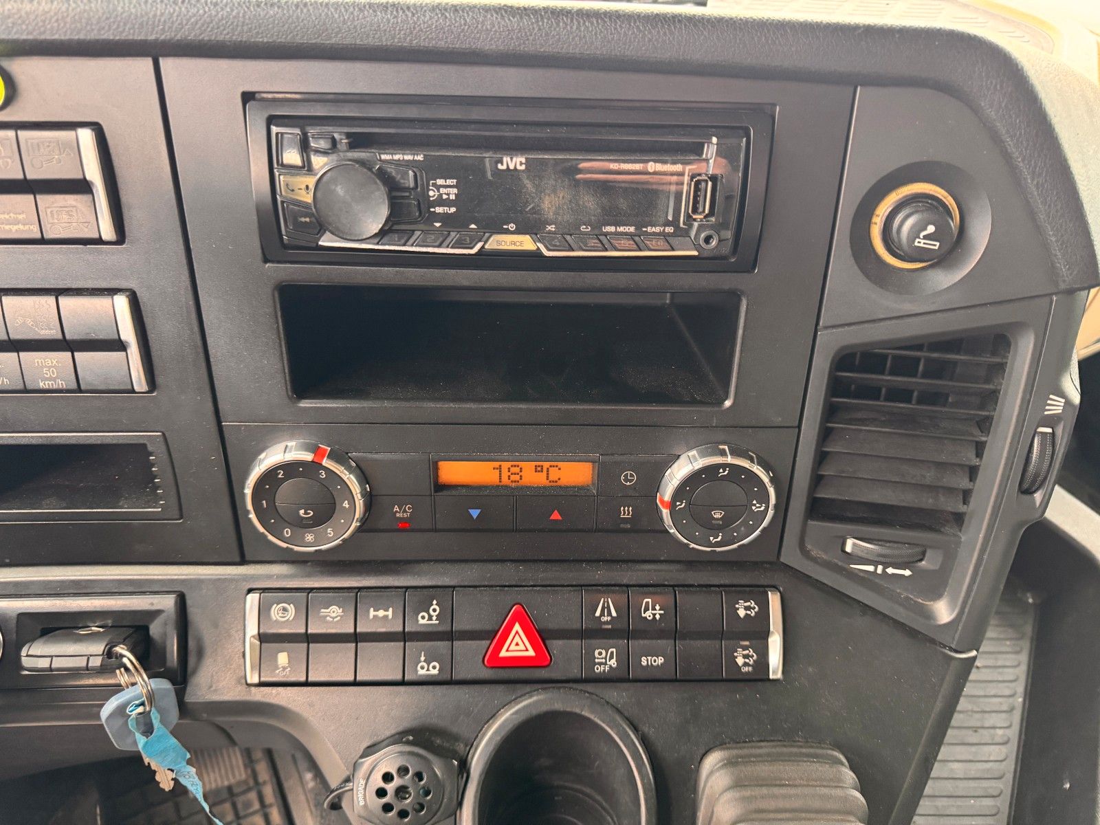 Fahrzeugabbildung Mercedes-Benz Actros 2643 L 6x2