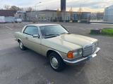 Mercedes-Benz 230 CE - Mercedes-Benz 230 in Köln