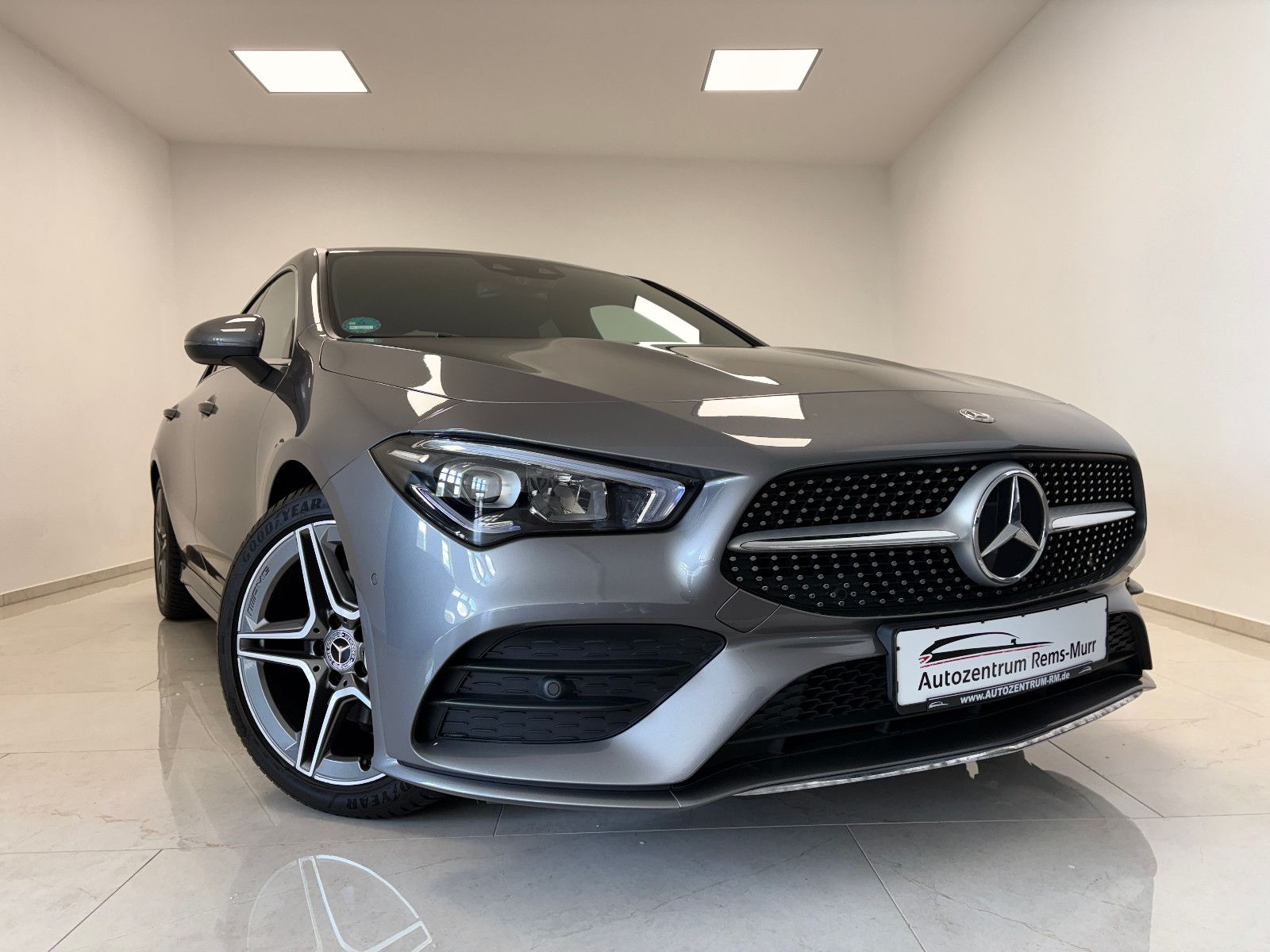 Mercedes-Benz CLA 200 AMG-LINE foto 3
