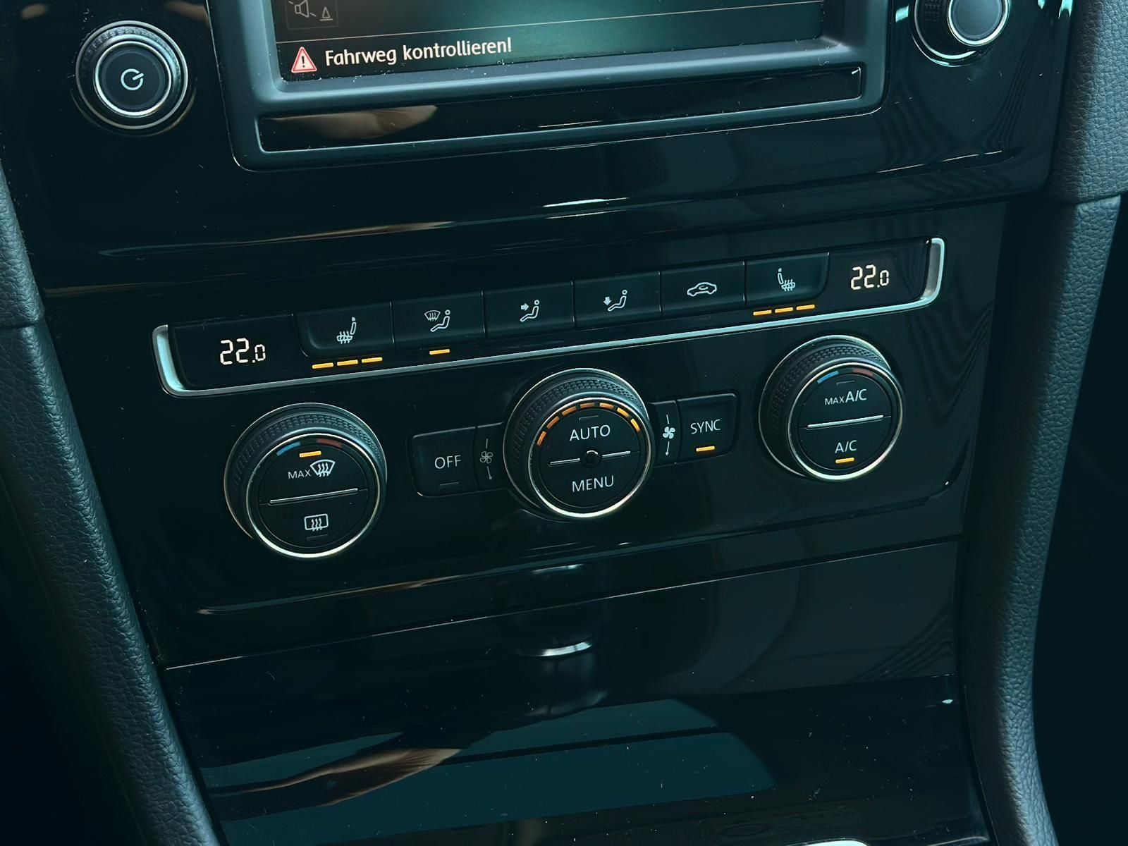 VW Golf 2.0TDI Allstar BMT* PANO#BiXENON#TEMPO#SHZ - Image 13