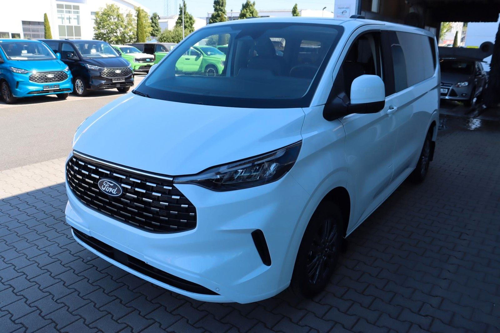 Ford Tourneo Custom Titanium 2.0 EcoBl. AHK 2,99% FIN foto 2