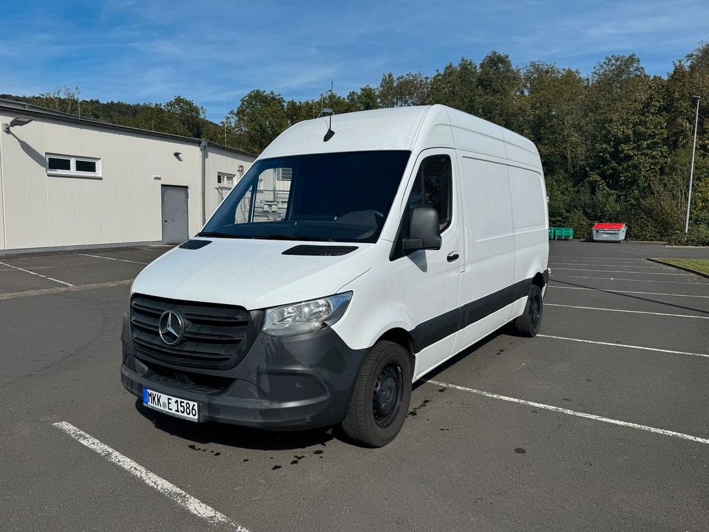 Image of Mercedes-Benz Sprinter