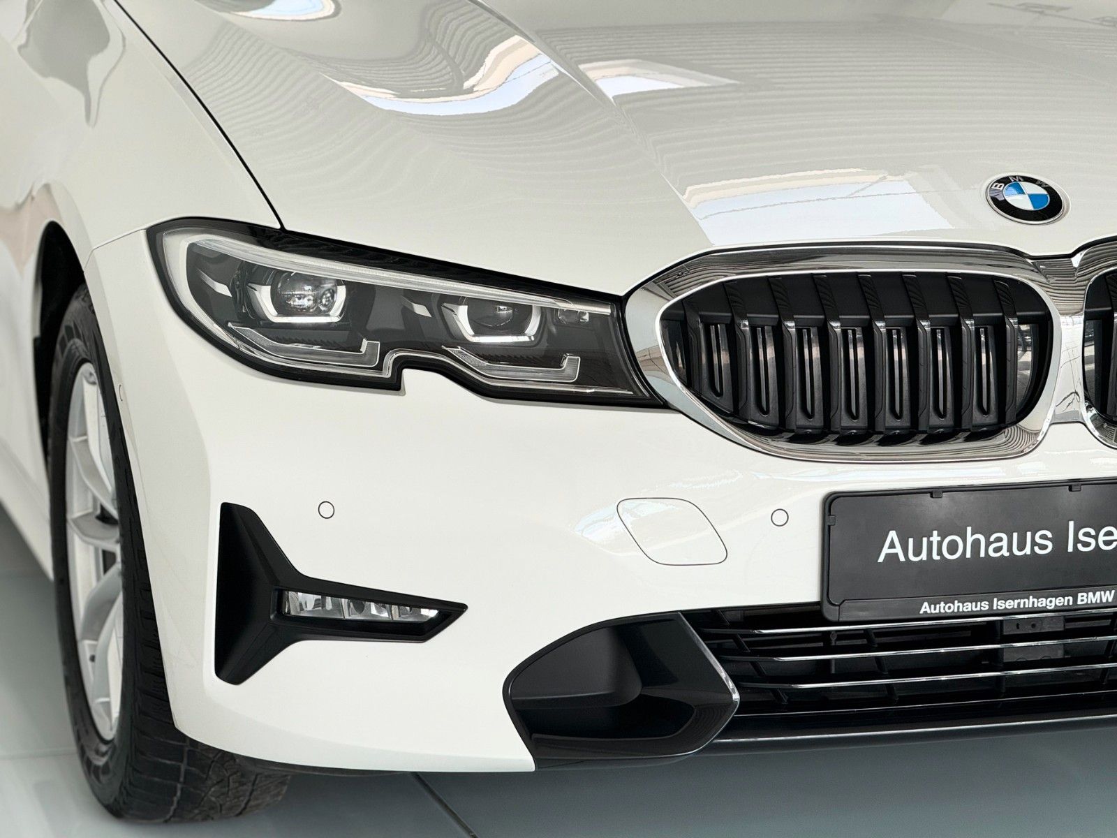 Fahrzeugabbildung BMW 320i SportLine Kamera AHK DAB HiFi Komfort Alarm