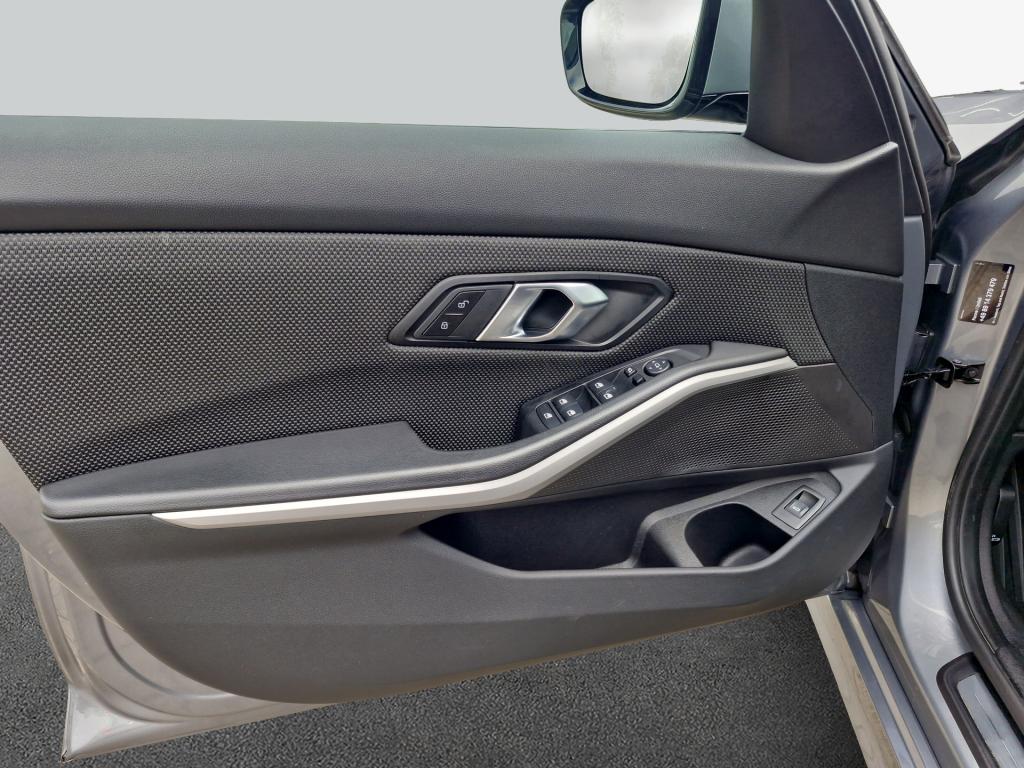 BMW 318 i Touring Aut. *NAVI*SHZ*, миниатюра 19