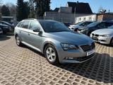 Skoda Superb Combi 1,6d*Vollleder*Memory*Sitzheizung - Skoda Superb V6 mit Diesel-Antrieb