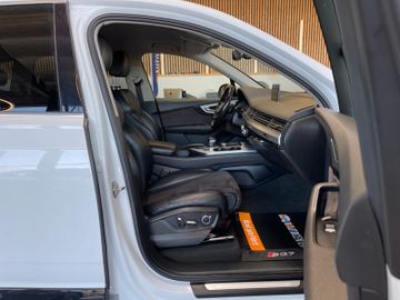 Audi Q7 3.0 TDI quattro *7SITZER*2.HAND*BI-XENON*AHK*