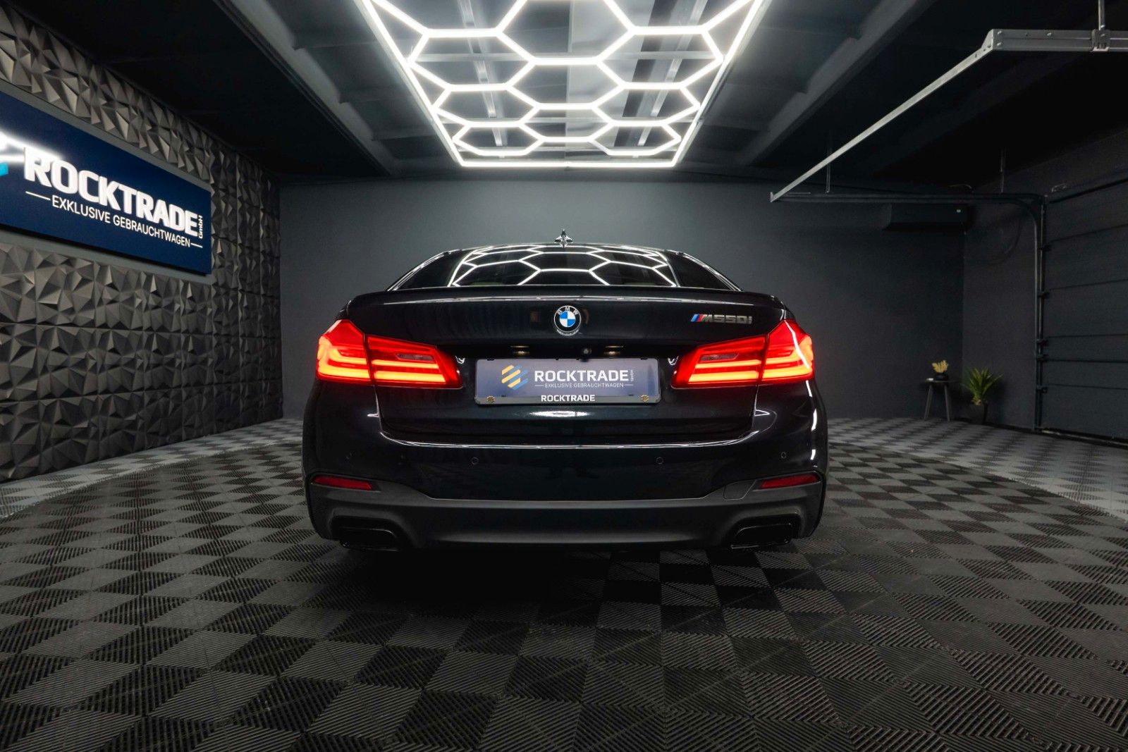 Fahrzeugabbildung BMW M550i xDrive Shadow Line | ACC | Massage | LED