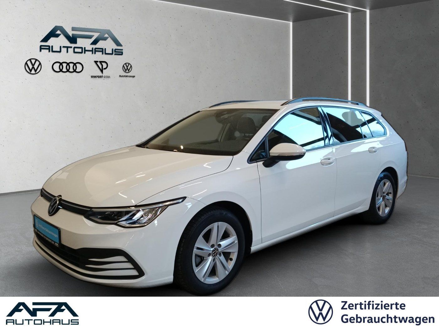 Volkswagen Golf VIII Var. 1.5 eTSI LIFE DSG RFK*Navi*SHZ*LE
