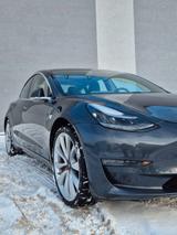 Tesla Model 3 Dual Motor Performance - Tesla Model 3 in Hamburg