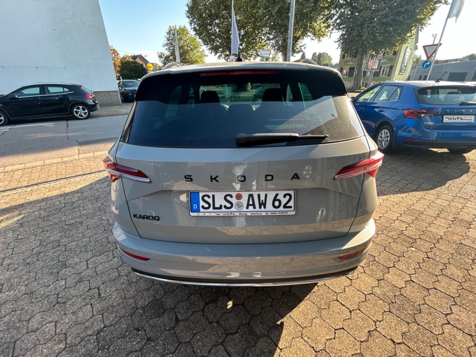 Fahrzeugabbildung SKODA Karoq Sportline 1.5 TSI DSG Navi Tempomat AHK