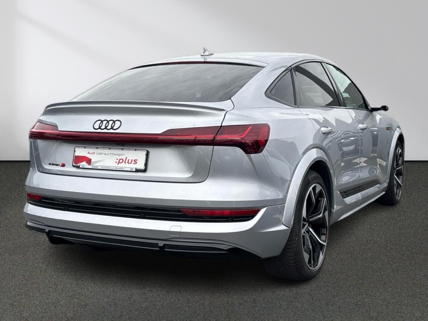 Audi e-tron S Sportback Panorama B&O HUD ACC AHK SHZ foto 3