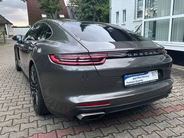 Porsche Panamera - 8