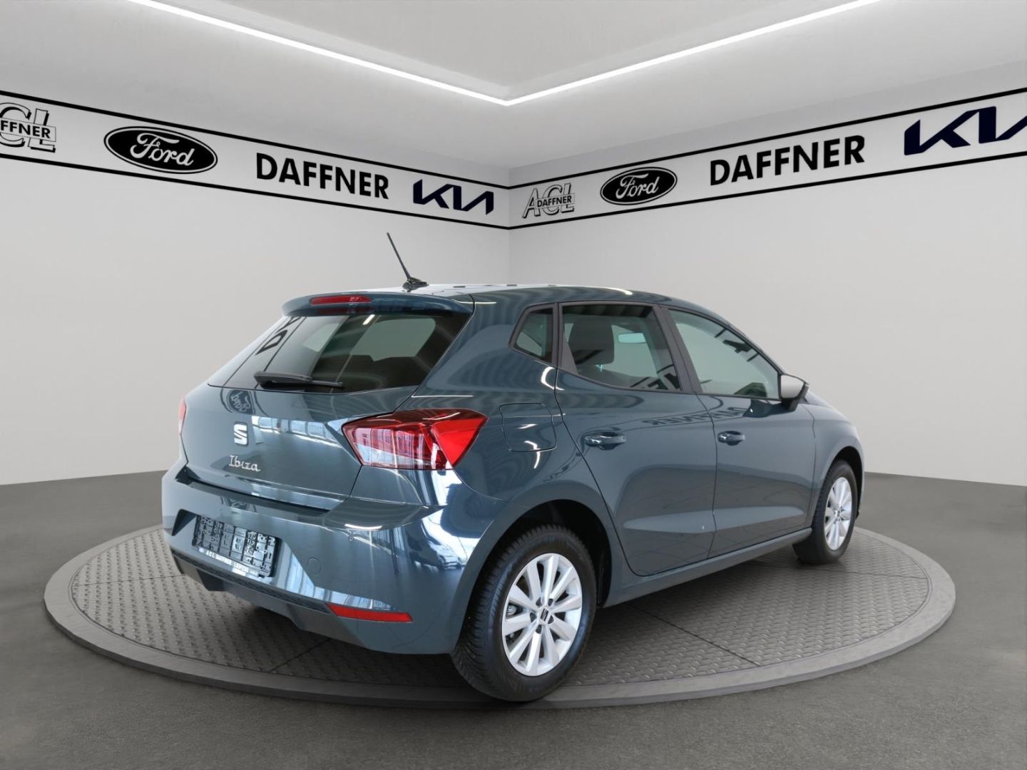 Fahrzeugabbildung SEAT Ibiza Style Automatik Kamera Navi SHZ PDC Alu LE