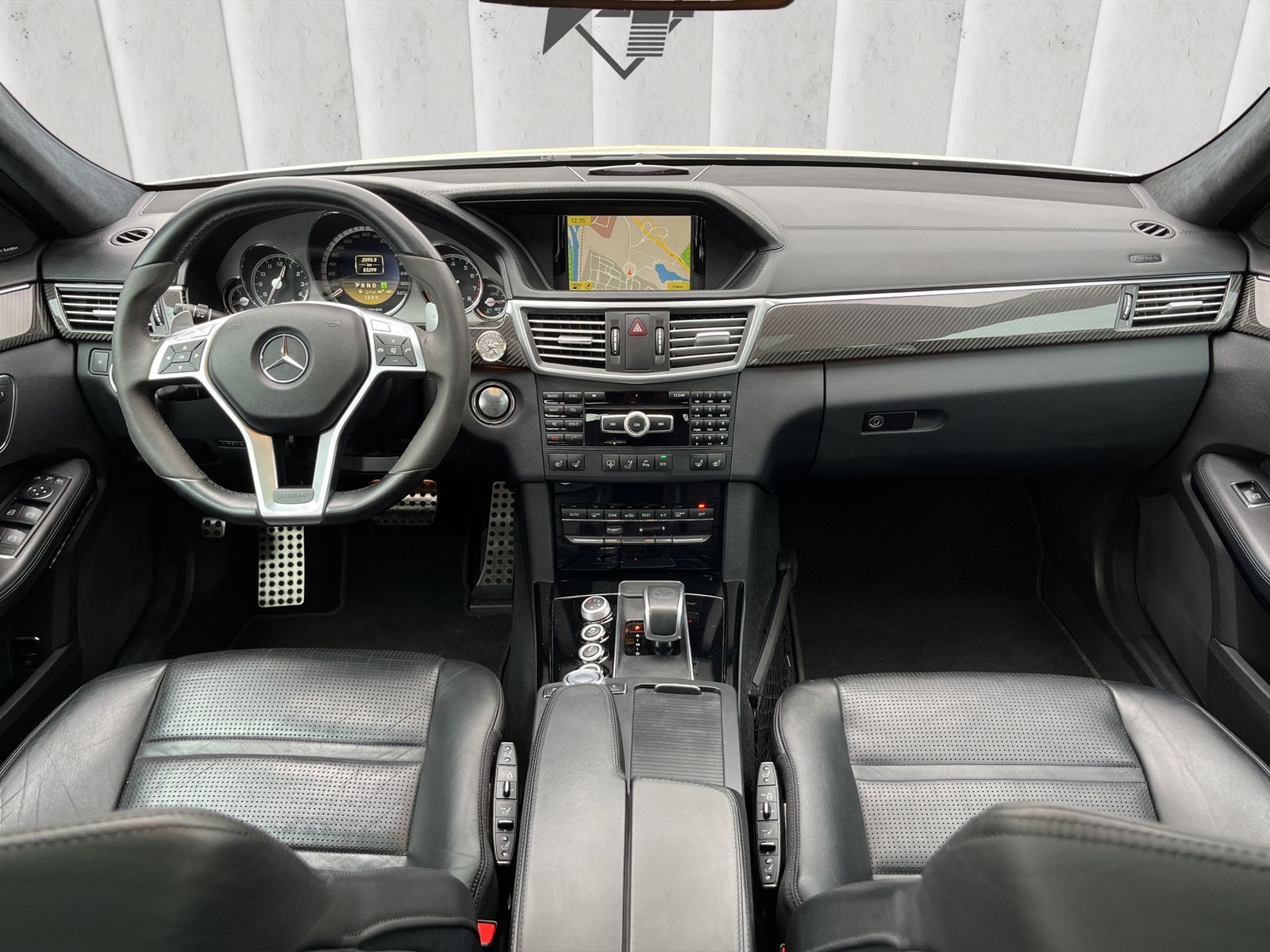 Fahrzeugabbildung Mercedes-Benz E 63 AMG*Perf*Harman*Keramik*Keyless*