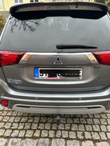 Mitsubishi Outlander 2.4 MIVEC PLUG-IN HYBRID 4WD Basis... - Mitsubishi Outlander Gebrauchtwagen in München