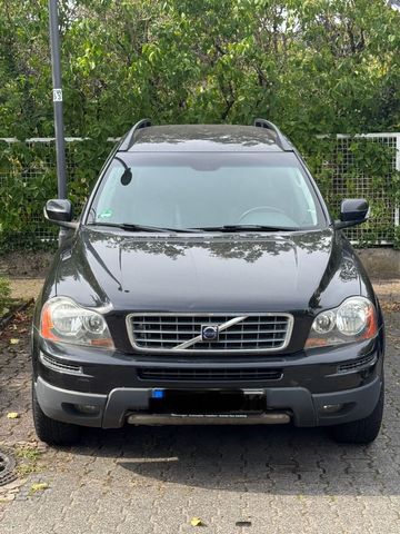 Volvo VOLVO XC 90 in gutem Zustand 7-Sitze