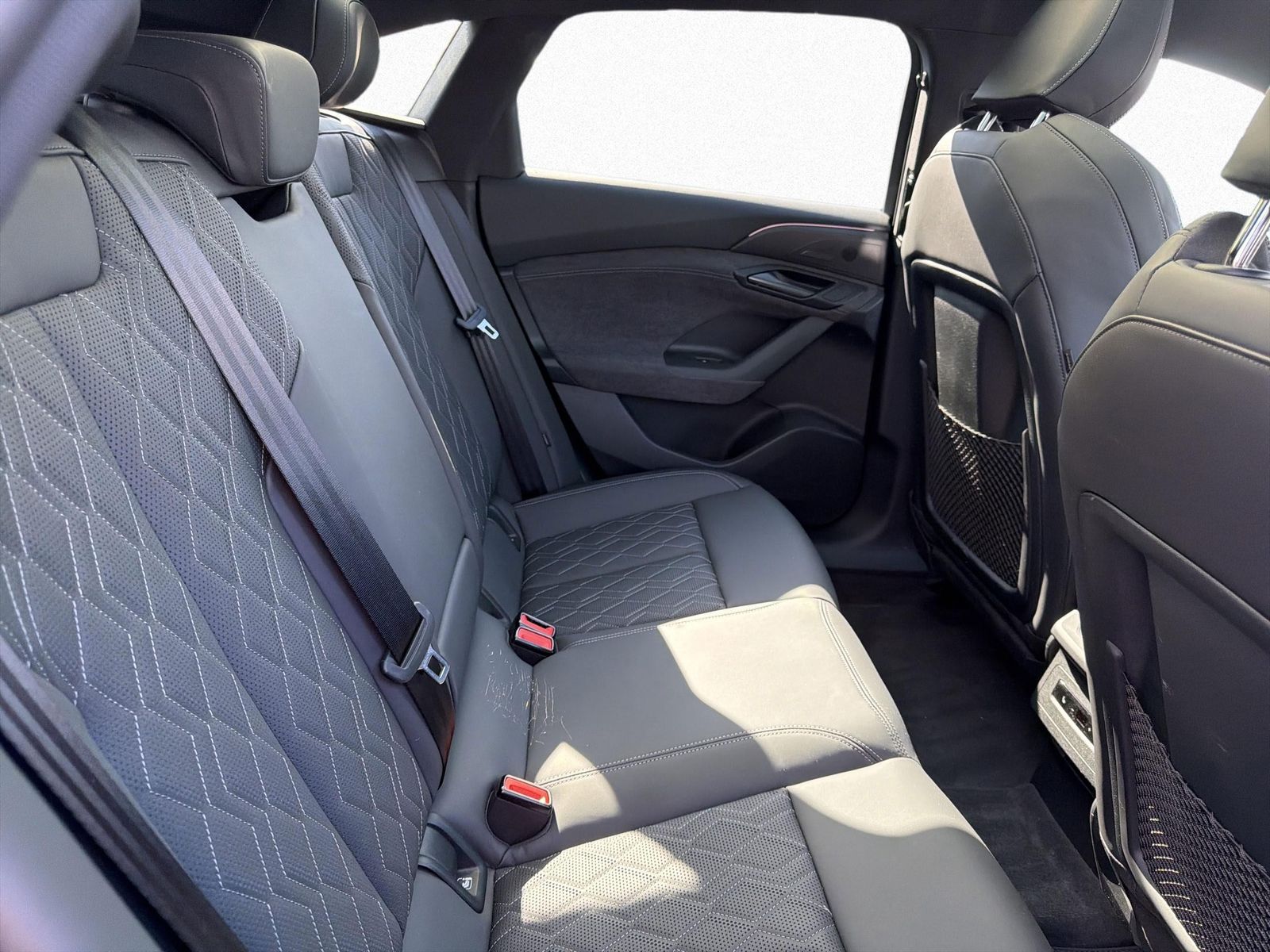 Audi S6 e-tron - Bild 16