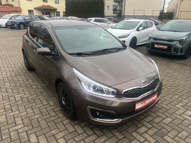 Kia CEED 1,4 Dream Team Edition