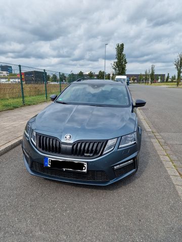 Skoda Octavia 2.0 TDI DSG Combi RS