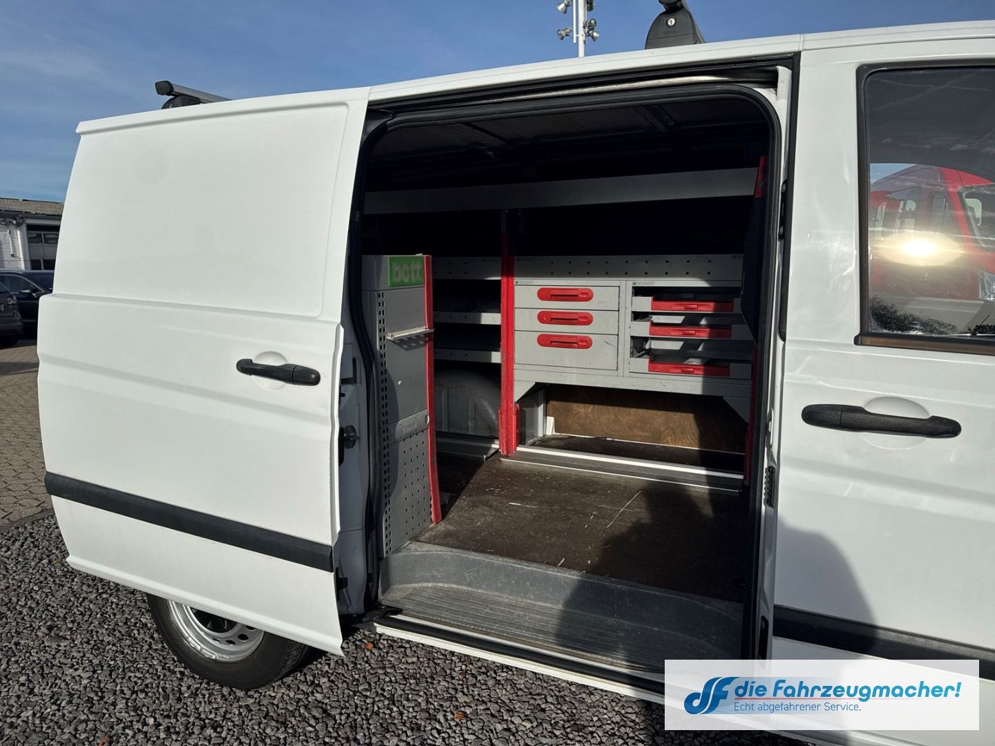 Fahrzeugabbildung Mercedes-Benz Vito Kasten 115 CDI TÜV NEU AHK Klimaautom