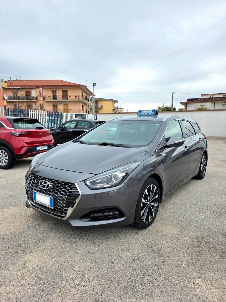 HYUNDAI i40