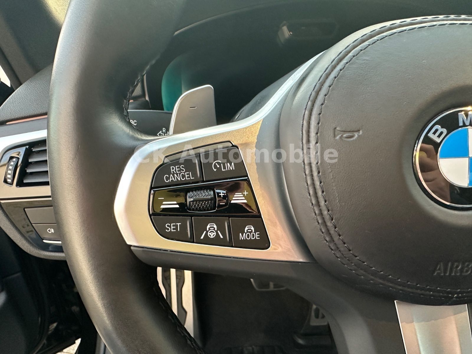 Fahrzeugabbildung BMW 530d xDrive M-Sport Facelift/Laser/Head-Up/AHK