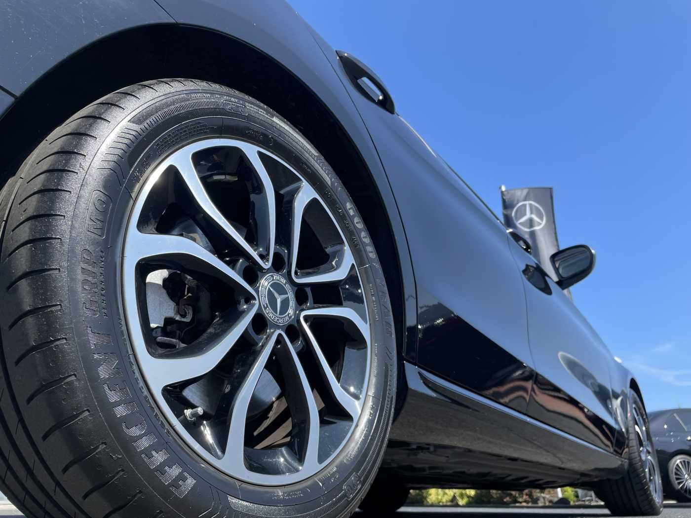 Fahrzeugabbildung Mercedes-Benz C 220 d T 9G Avantgarde R-Kamera+AHK +Burmester+