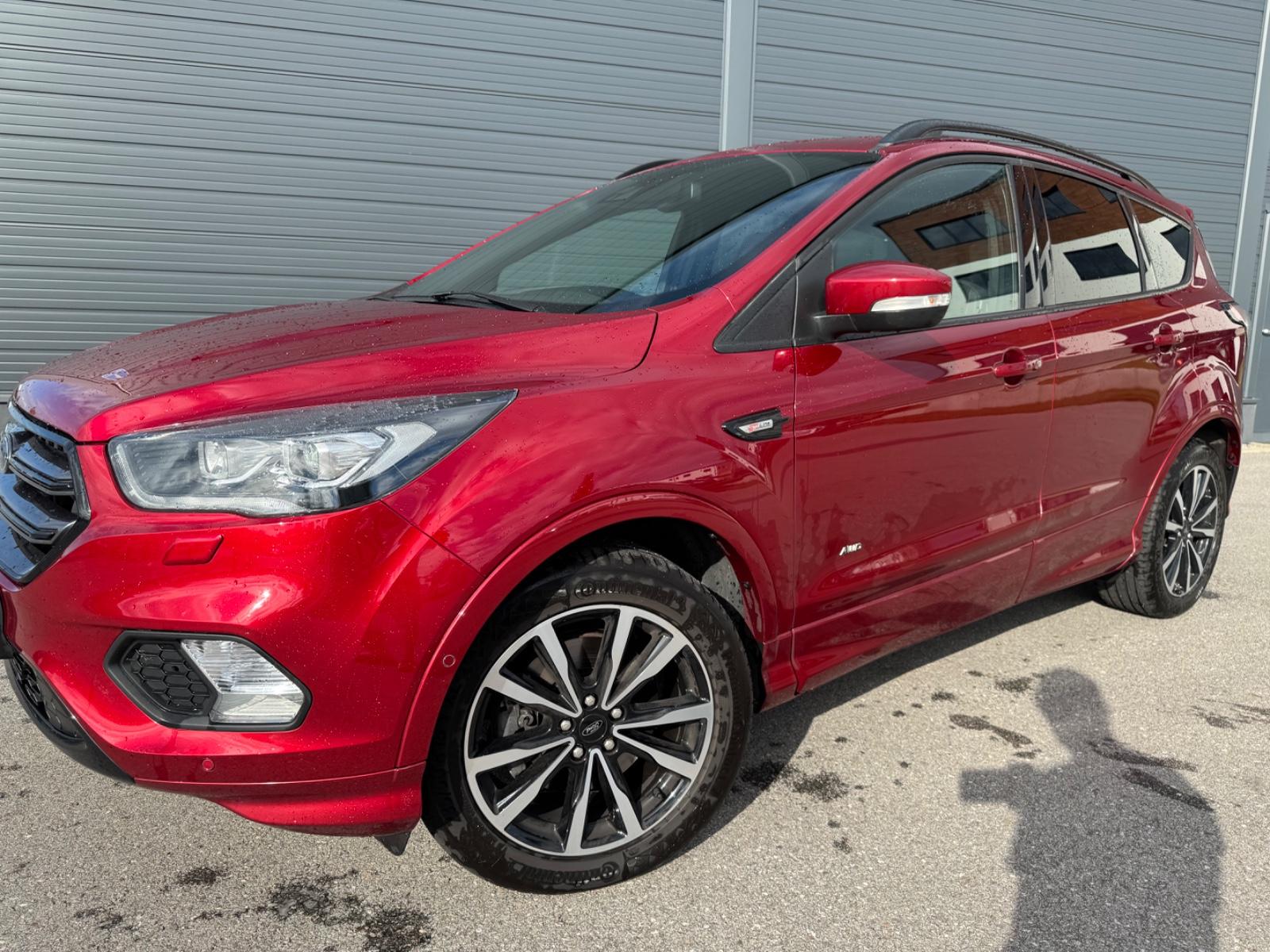 Ford Kuga ST-Line*NAVI*LEDER*TOP ZUSTAND*EURO 6* 4X4
