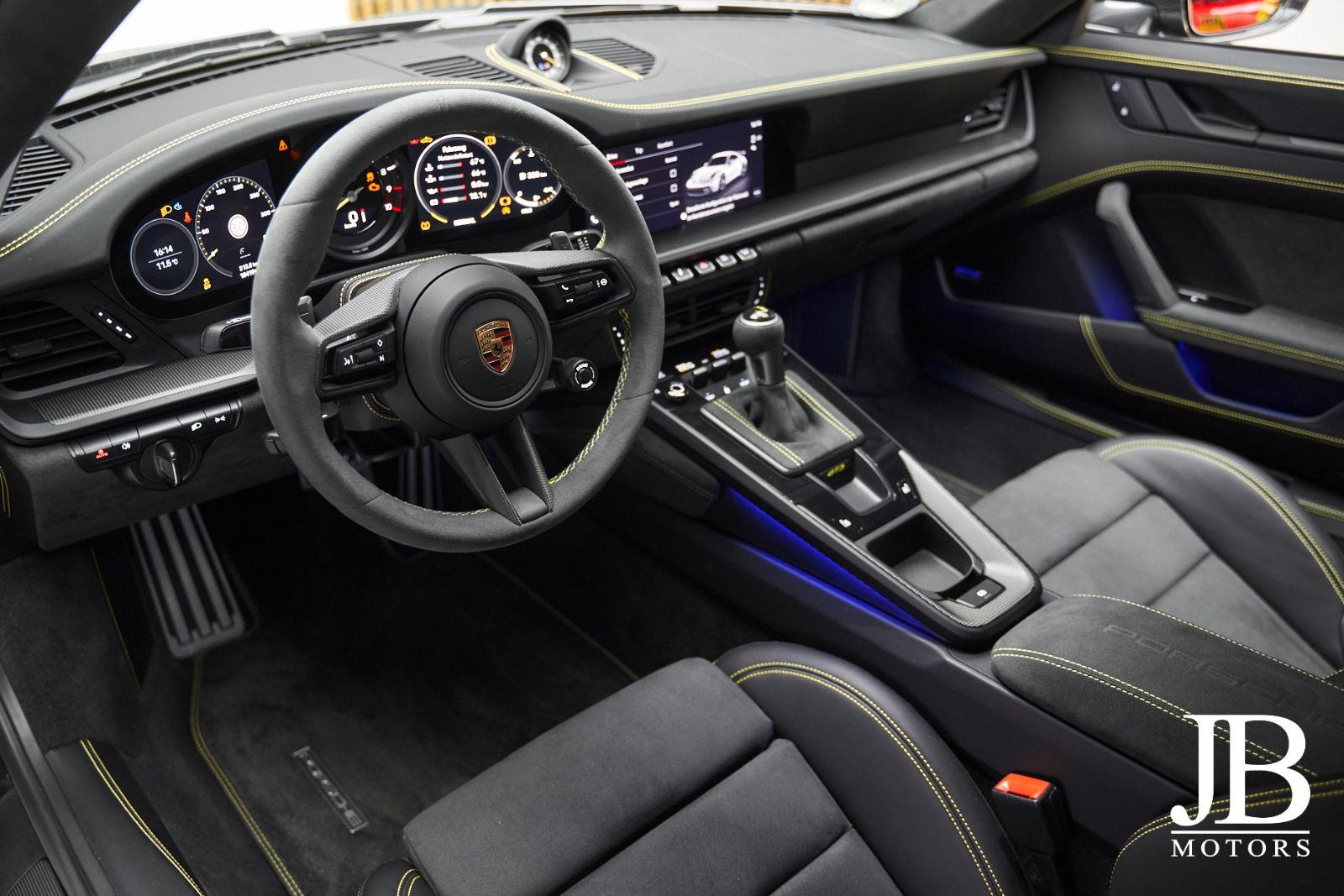 Fahrzeugabbildung Porsche 992.1 GT3 PTS PCCB Lift 18-Wege BOSE Carbon