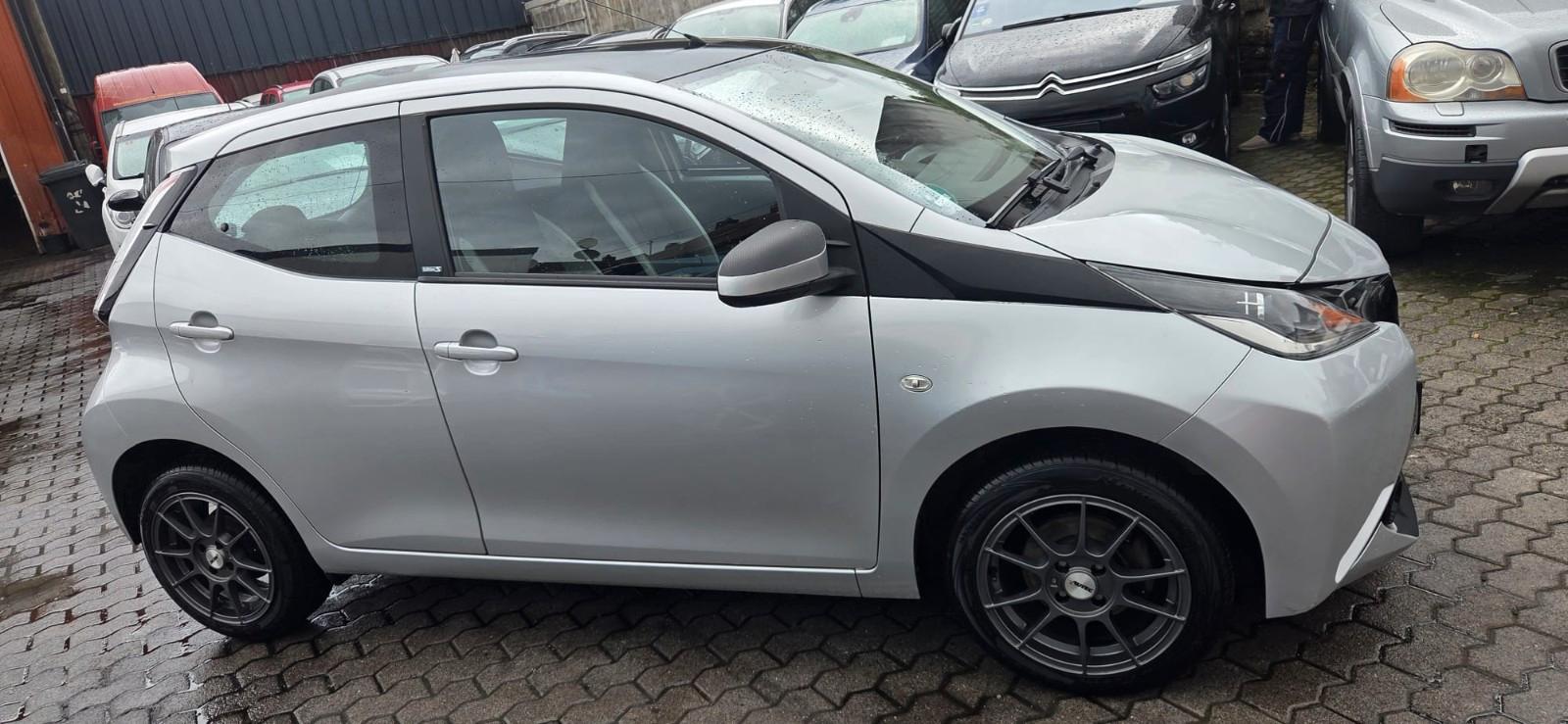 Toyota Aygo AYGO x-play Edition-S 1,0 *1-Hand*