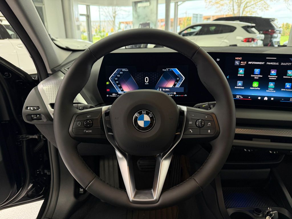 BMW 116 i LED*NAV*KAM*SHZ*TEMP*SPURW*KLIMA*DRIVING*