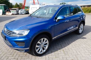 Volkswagen Touareg - 1