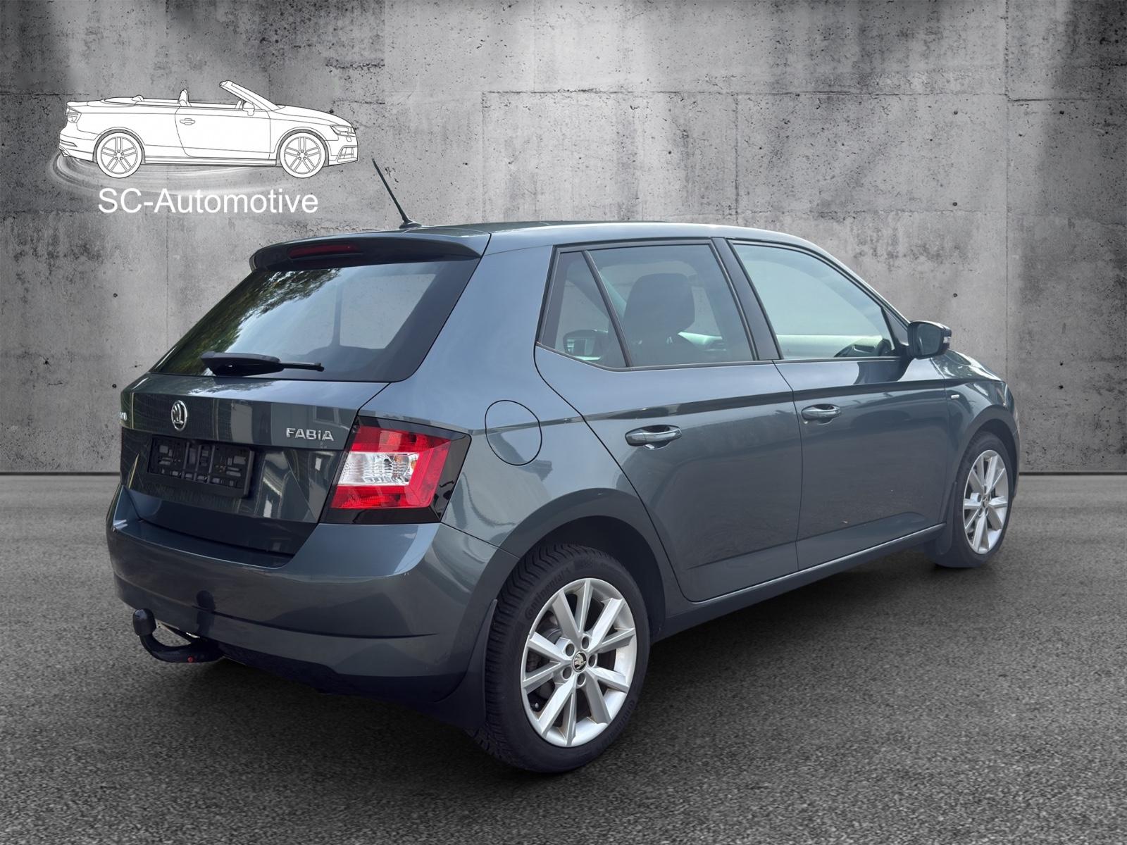 Skoda Fabia Drive*Navi*CarPlay*LED*AHK*1.Hand*uvm.