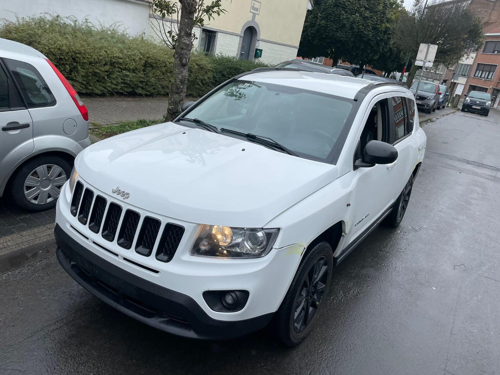 Jeep Compass 2012 — photo 7