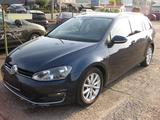 Volkswagen Golf VII Variant Lounge**Anhängerkupplung** - Volkswagen Golf: Anhängerkupplung