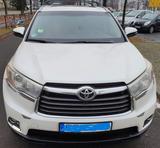 Toyota Highlander - weiße Toyota Highlander
