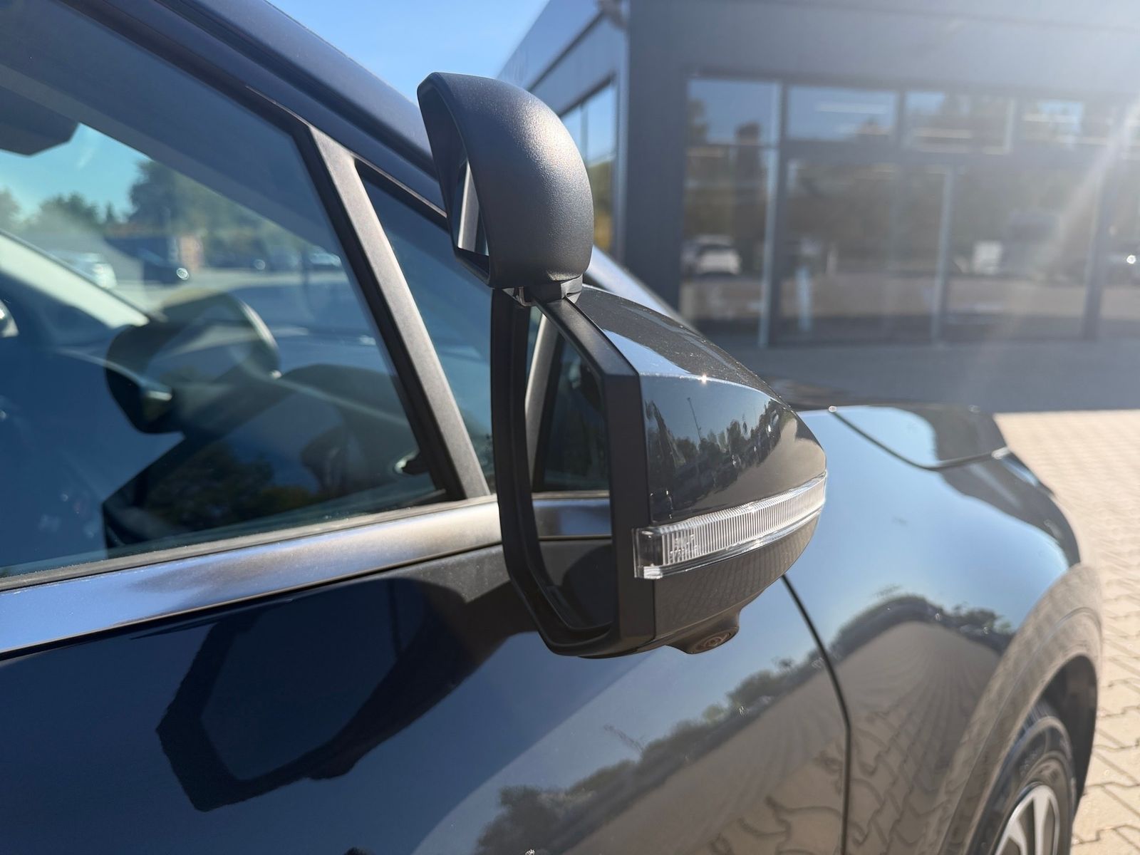 Fahrzeugabbildung Kia SPORTAGE 1.6D 48V 2WD DCT SPI DRIVE FAHRSCHULE