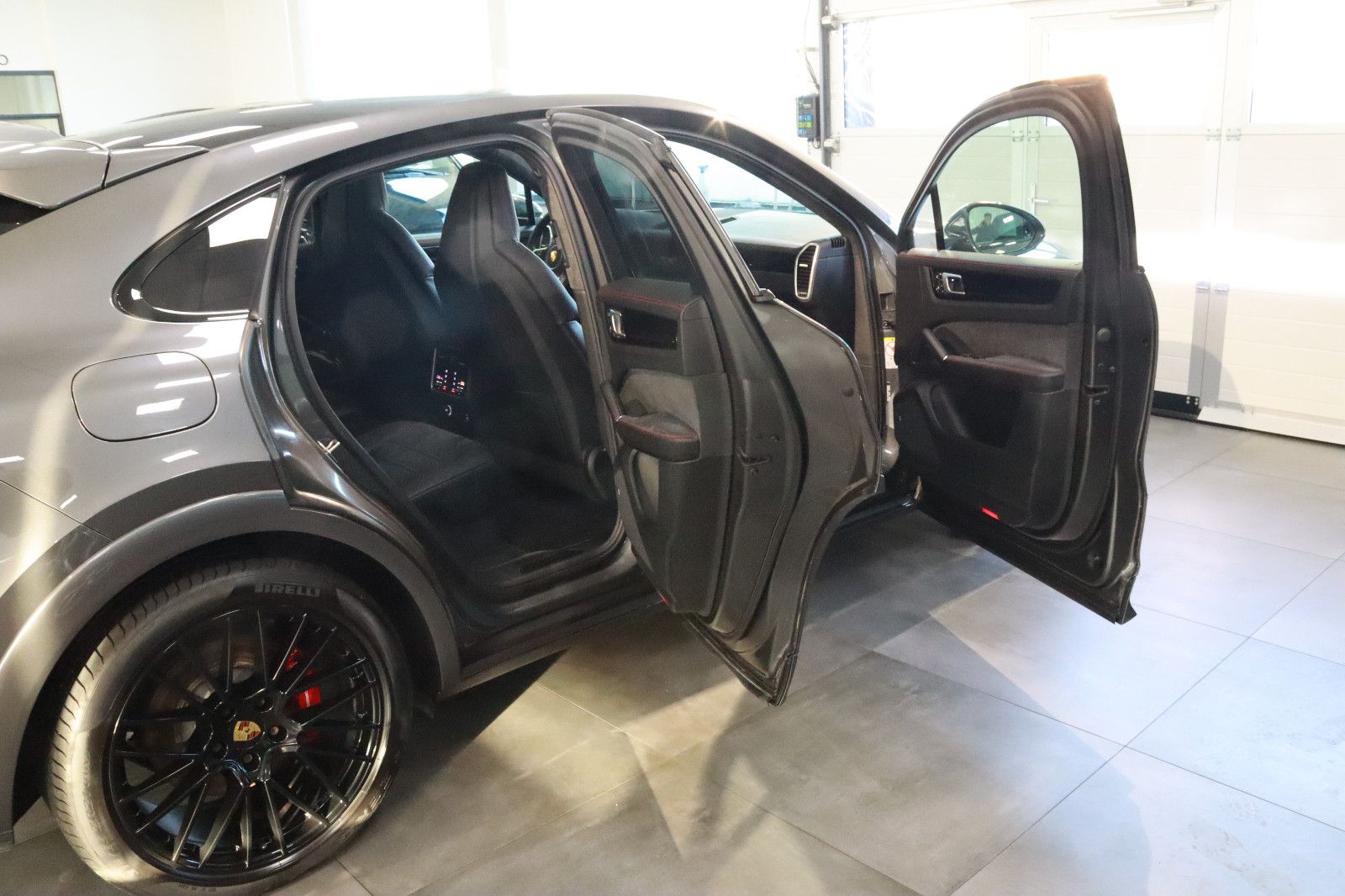 Porsche Cayenne Coupe GTS * 1.HAND + MEGA OPTIK * foto 12