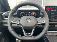 Volkswagen T-Roc 1.5 eTSI DSG R-Line PANO AHK MATRIX 4JGAR bei Autohaus Landmann & Maier OHG