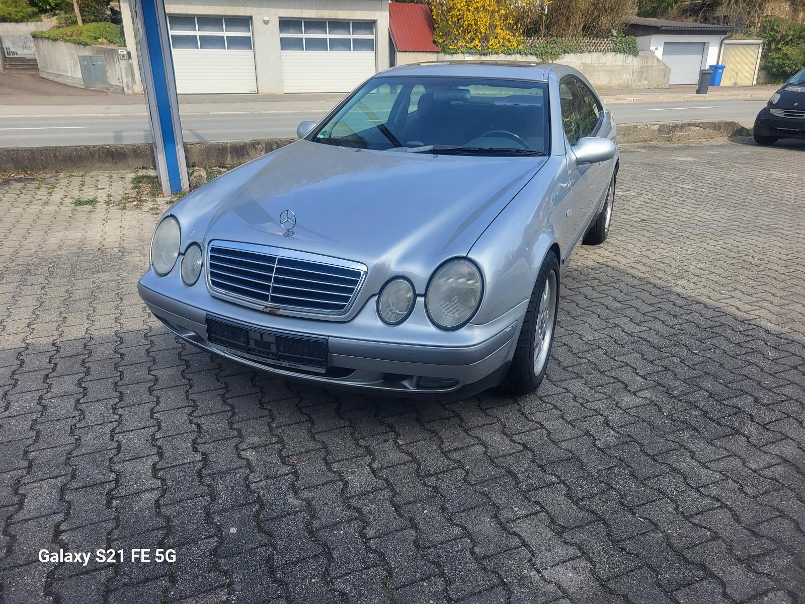Mercedes-Benz CLK 320 SPORT*Automatik*Kl+SSD*
