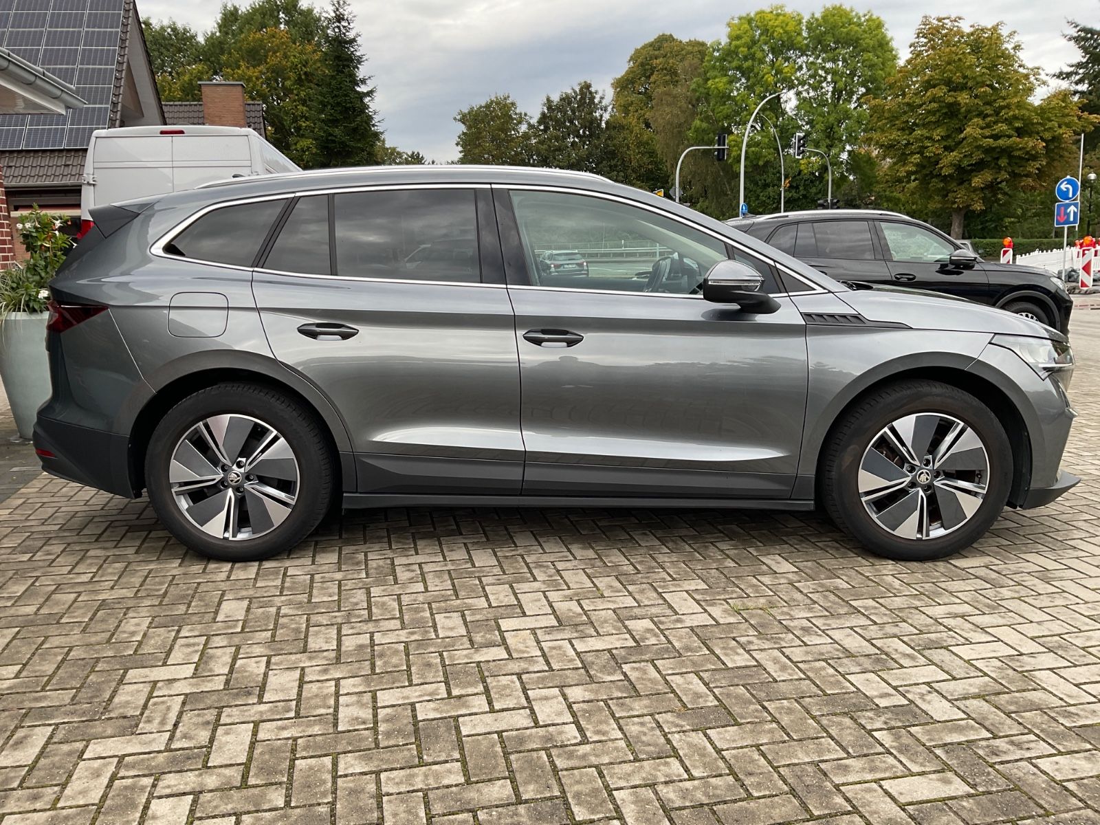 Fahrzeugabbildung SKODA Enyaq 80,Kamera,Keylessgo,Sitzheizung,Navi