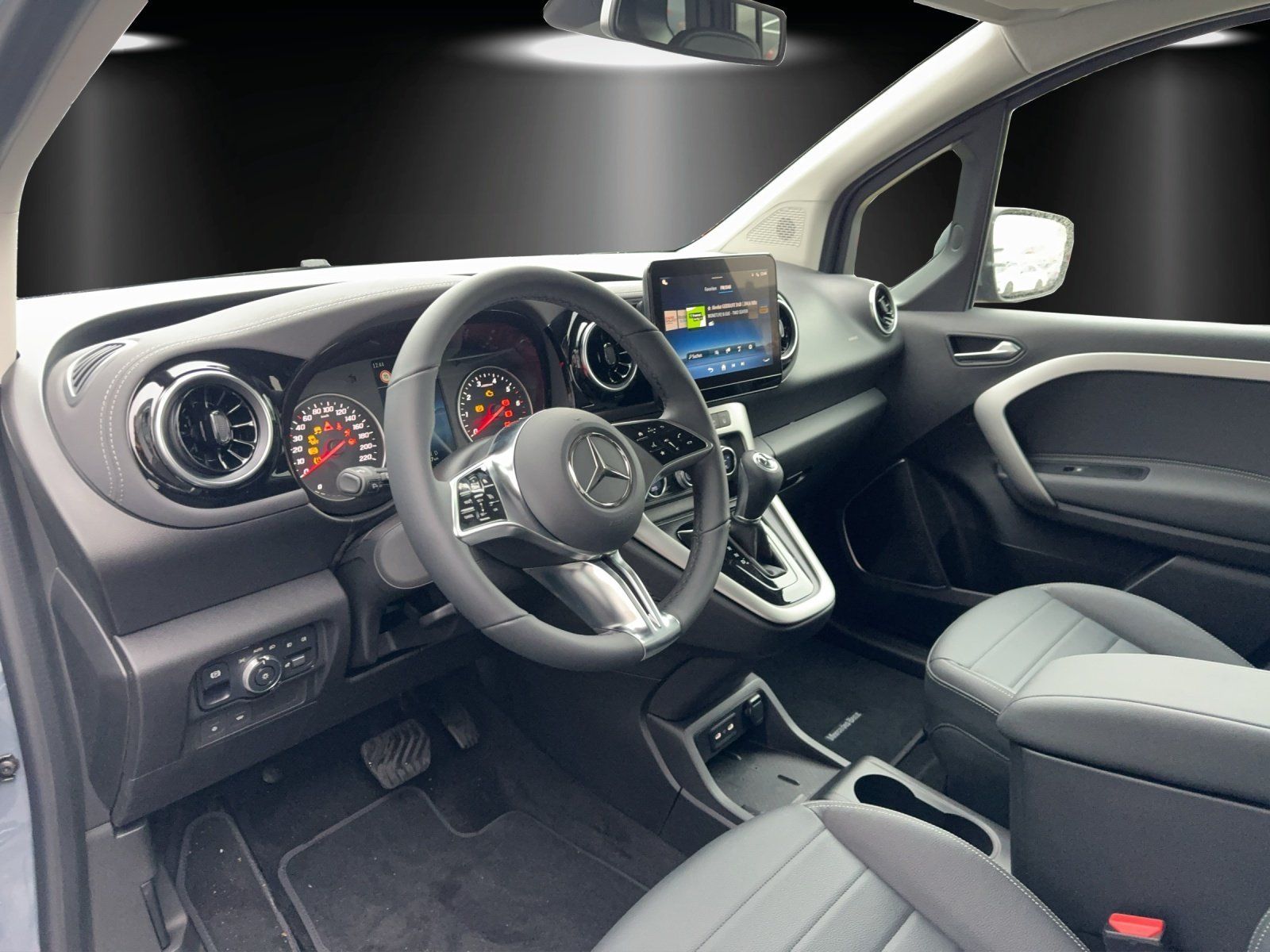 Fahrzeugabbildung Mercedes-Benz T 180 ED Winterpaket LED DAB MBUX ParkAss Navi