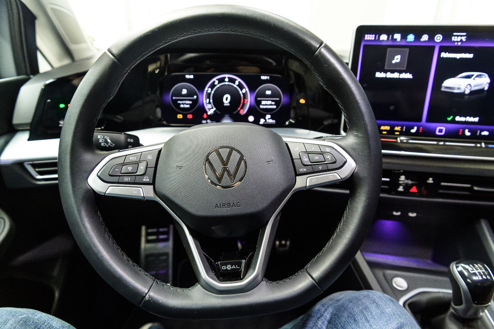 Fahrzeugabbildung Volkswagen Golf VIII Goal 1.5 TSI LED+APP+ACC+PDC+5 J.GAR.