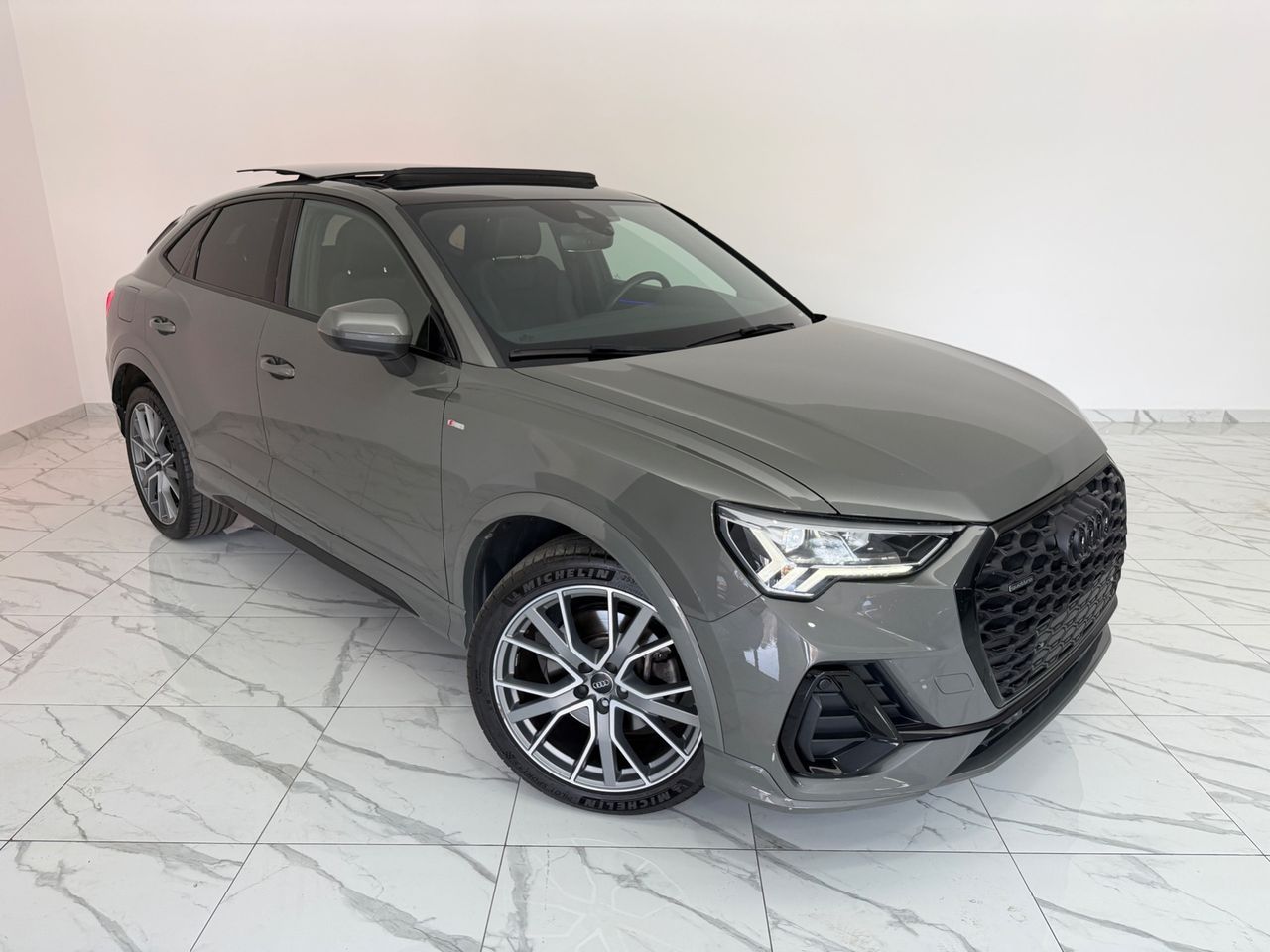 Audi AUDI Q3 SPORTBACK 190 CV S-LINE TETTO/LUCI AMBIE imagem 2