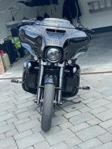 Harley-Davidson CVO Street Glide  Einzelstück m - Harley-Davidson Motorräder in Hamburg