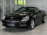 Mercedes-Benz SLK 200 PANORAMA-VARIODACH ILS+NAVI+PDC+KLIMA++ - Mercedes-Benz SLK-Klasse in Stuttgart