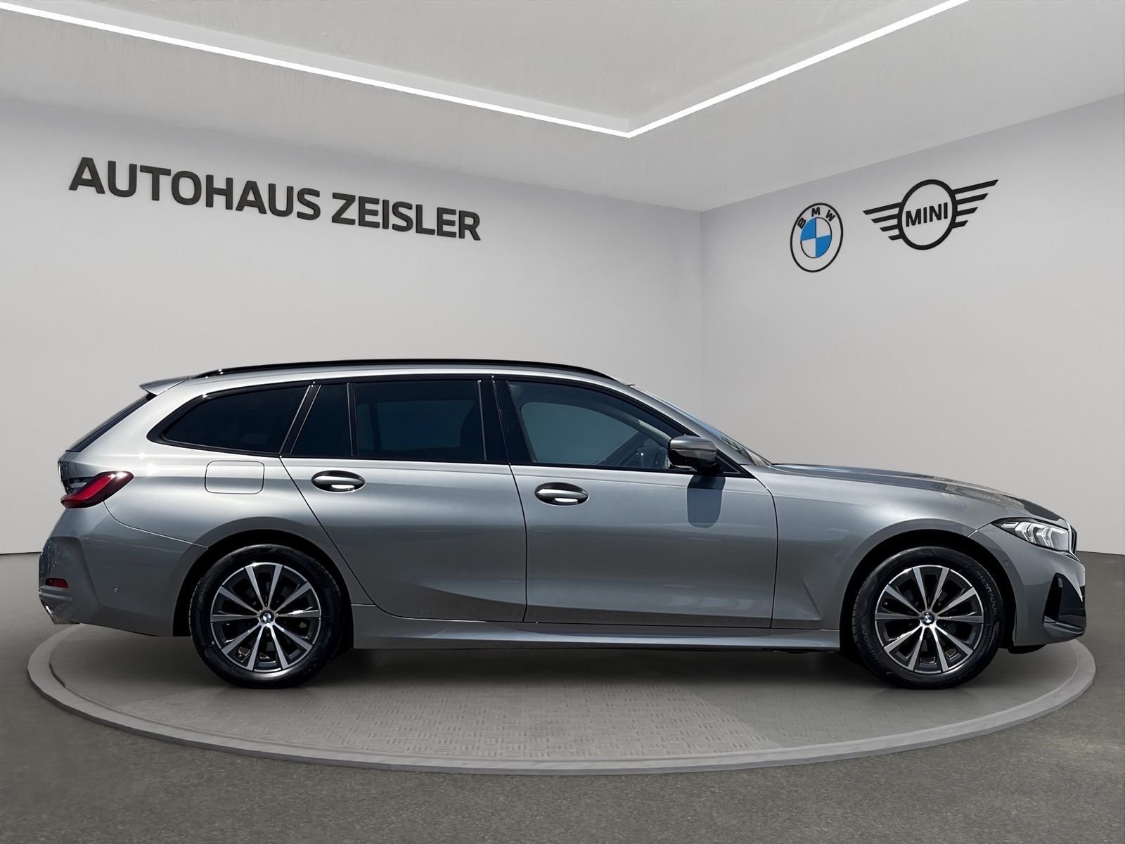 BMW 320i Touring AHK 36°Kamera 63.940 foto 3