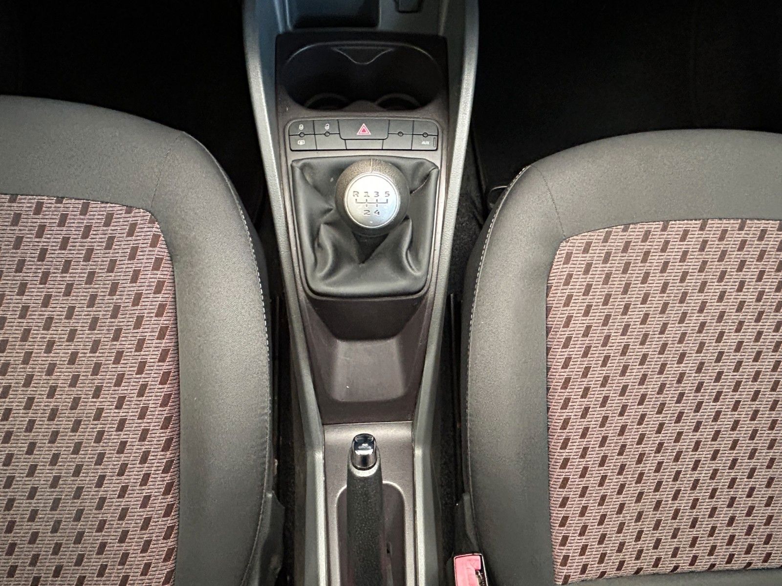 Fahrzeugabbildung SEAT Ibiza Lim. Reference/Klima/ TÜV Neu /